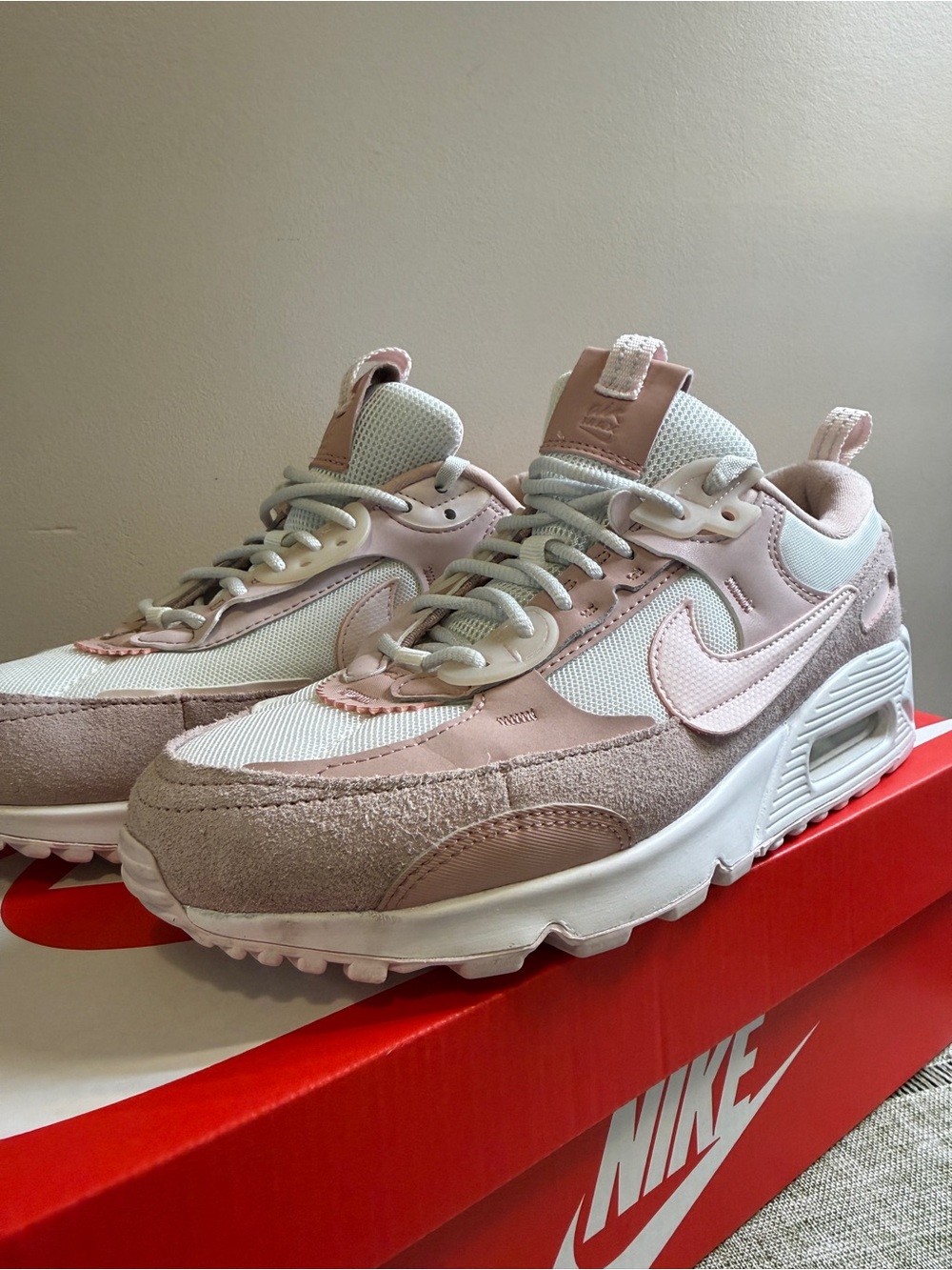 Nike Women's Air Max 90 Futura Sneakers Blush Pink White Size 8 New with Box - Picture 3 of 10